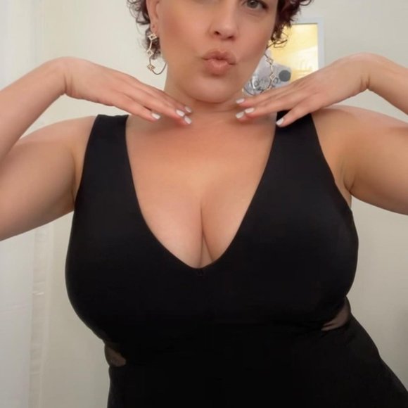 Geometric Hoop Earrings - Picture 2 of 2